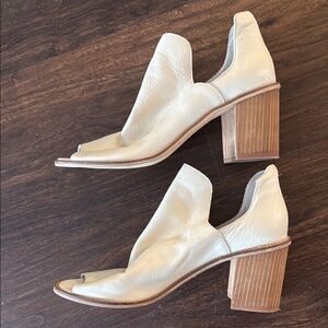 Chinese Laundry Leather Heels - Size 10